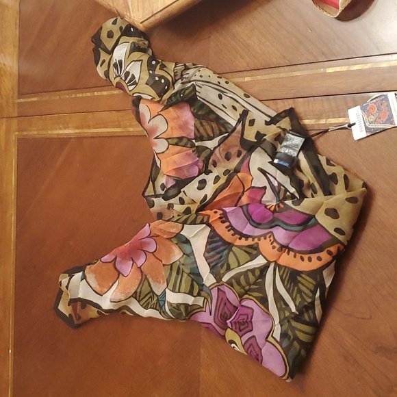 30 X 30 Silk Scarf - Picture 4 of 6